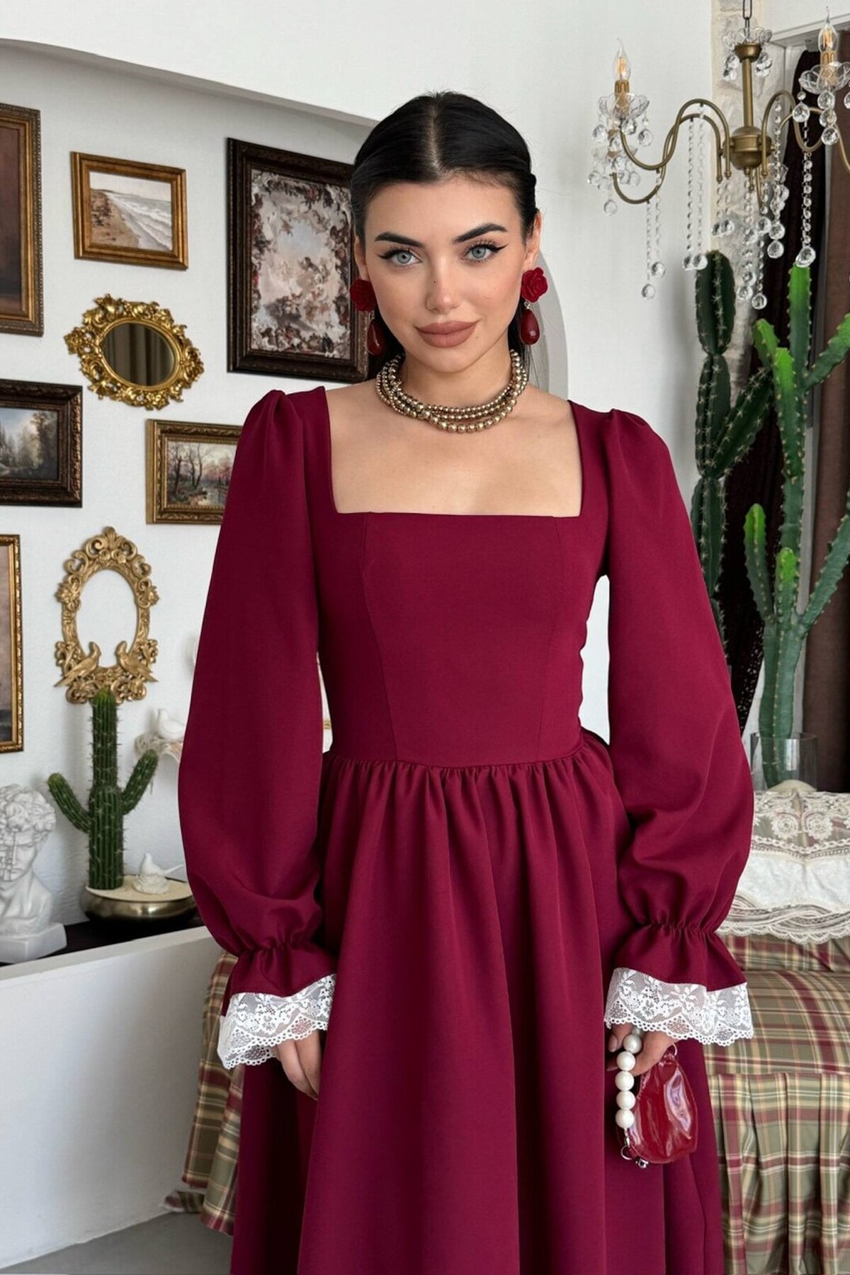 Huyno Dantel Detaylı Elbise