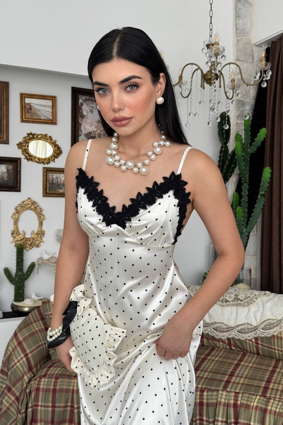 Jurs Güpür Dantel Detaylı Elbise