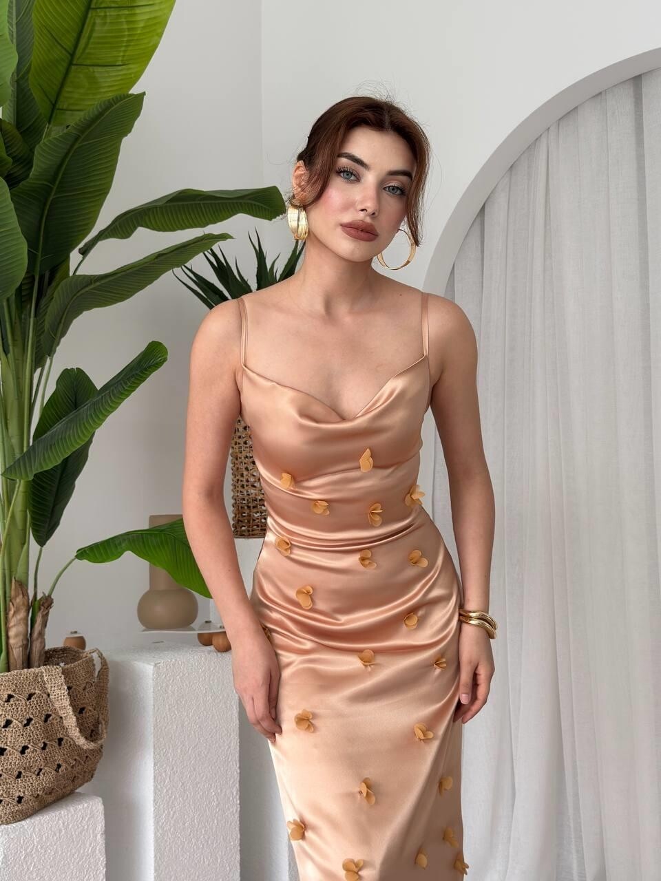 Dora Flower Detailed Dress