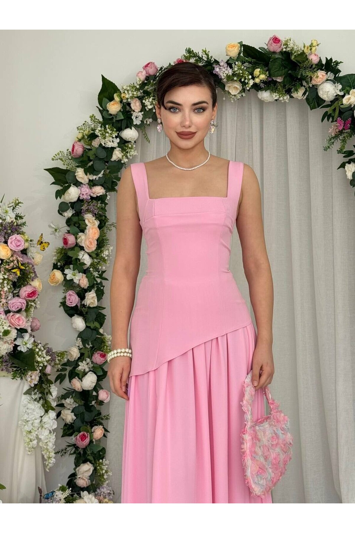 Luen Yırtmaç Detaylı Elbise