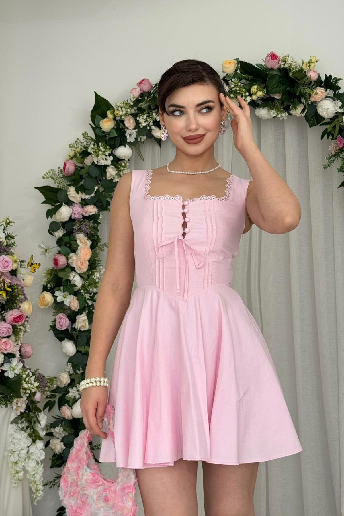 Nuklu Düğme Detaylı Elbise