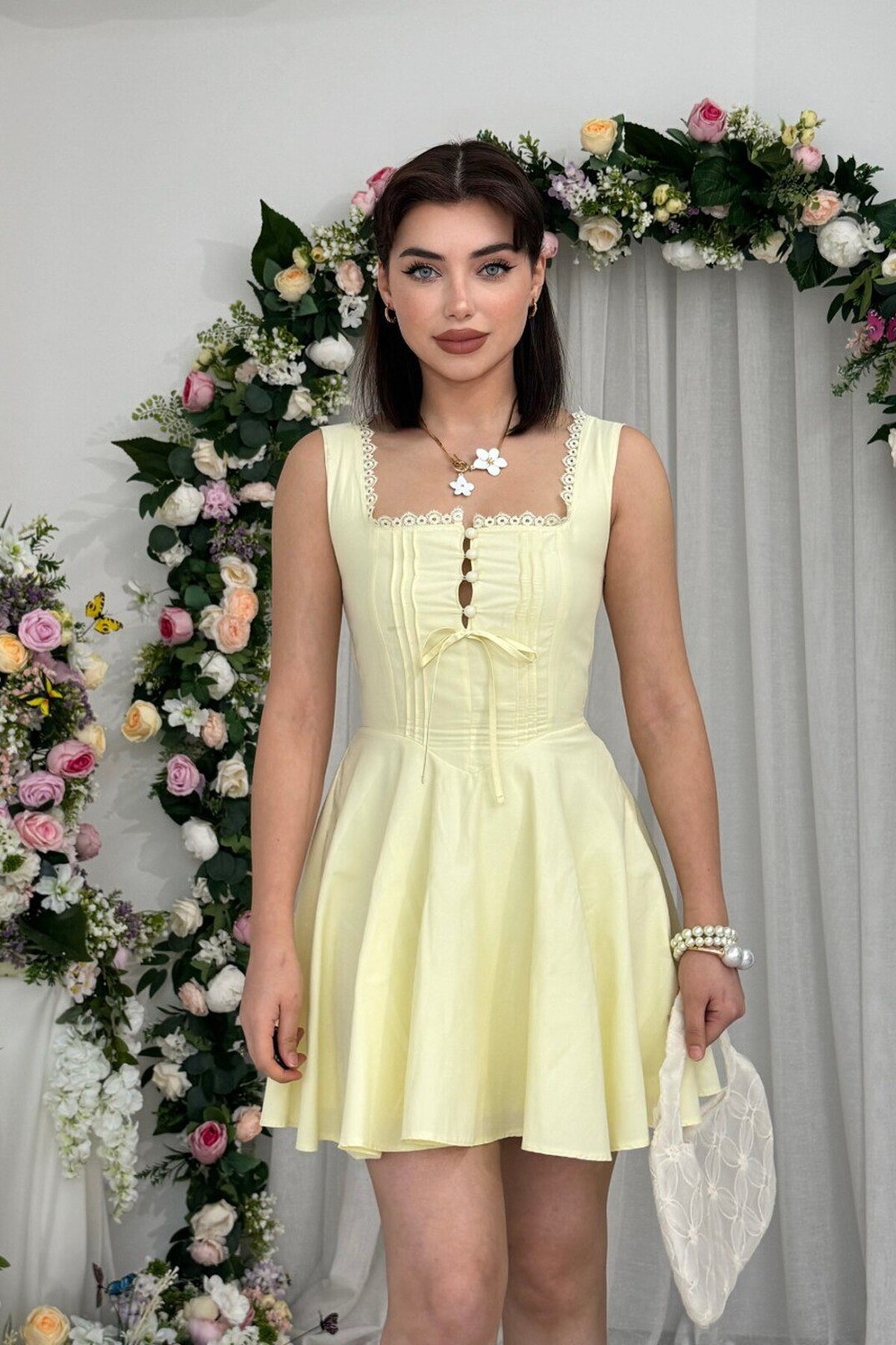 Nuklu Düğme Detaylı Elbise