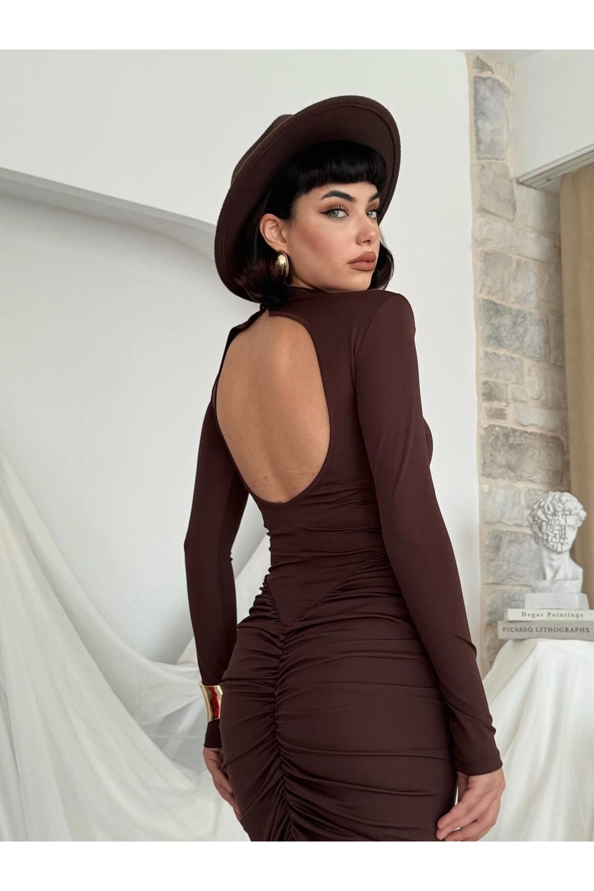 Wino Backless Dress