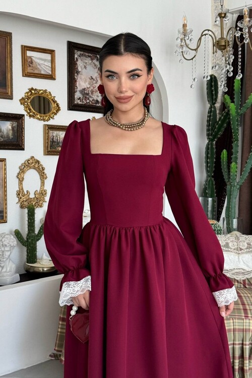 Huyno Dantel Detaylı Elbise