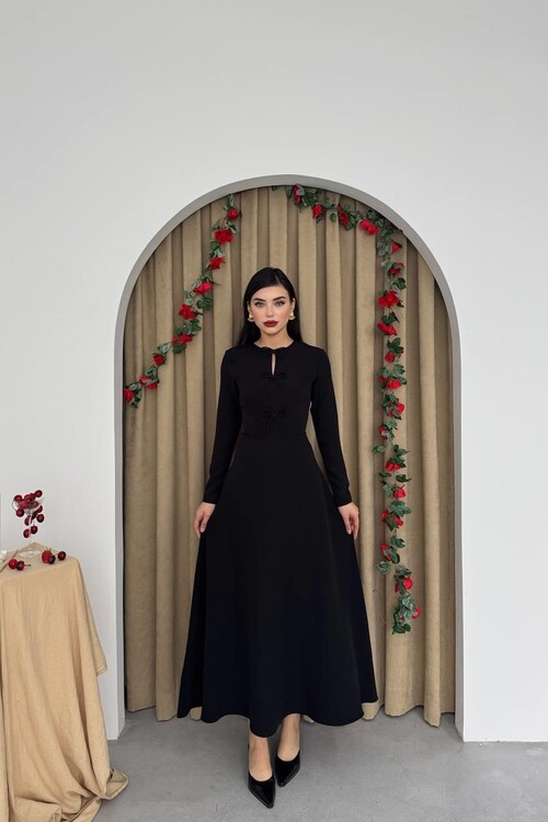 Offse Bow Detailed Dress