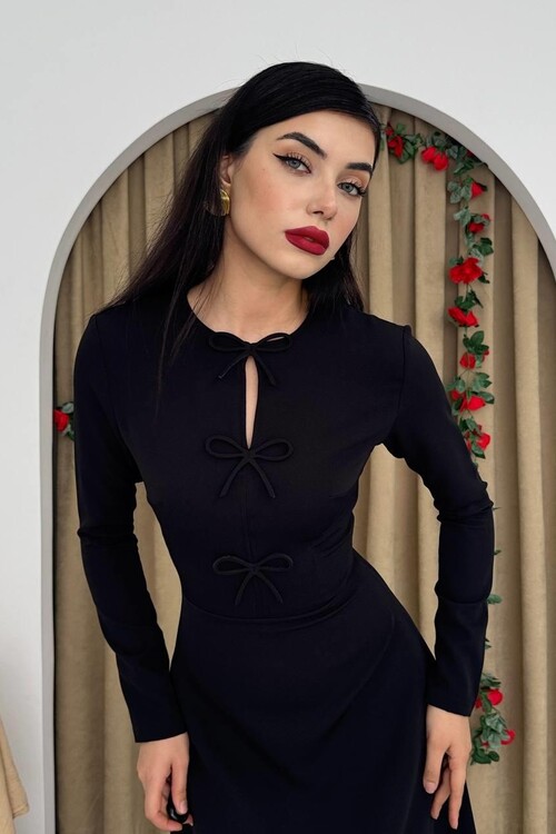 Offse Bow Detailed Dress