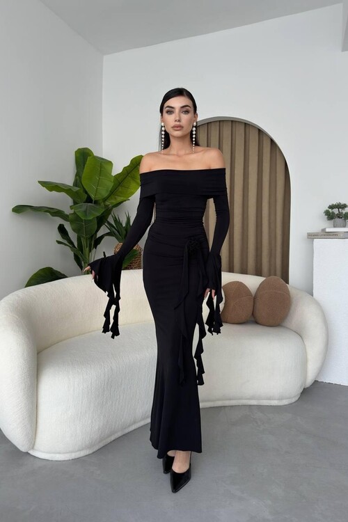 Valijevo Rose Detail Dress