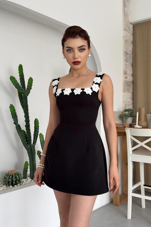 Alyosa Flower Detailed Dress