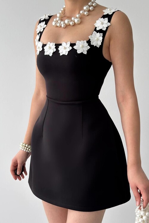 Alyosa Flower Detailed Dress