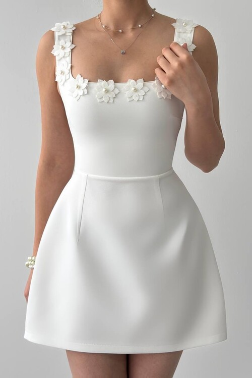 Alyosa Çiçek Detaylı Elbise