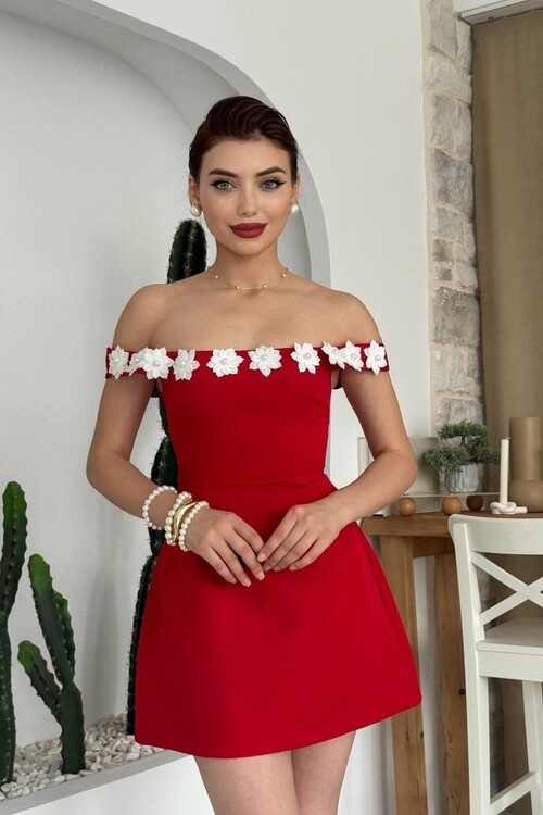 Alyosa Çiçek Detaylı Elbise