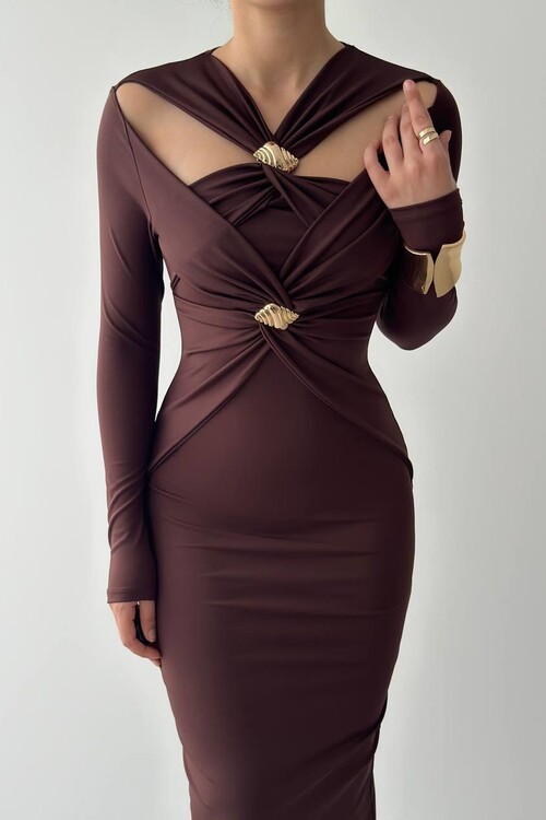 Dande Broş Detaylı Elbise