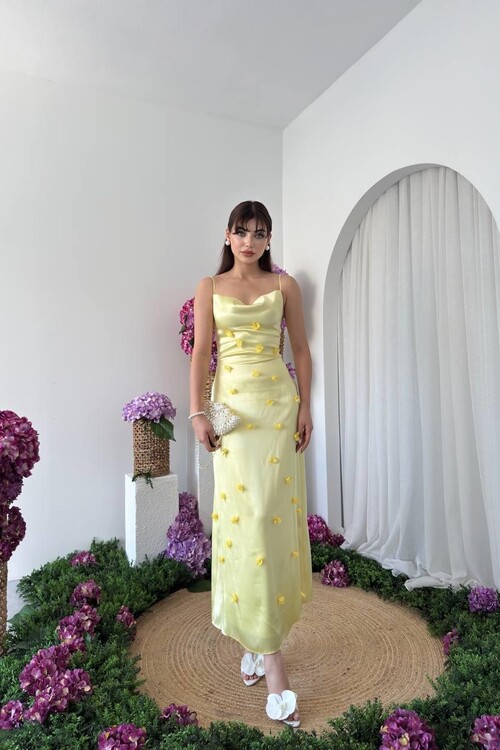 Dora Çiçek Detaylı Elbise