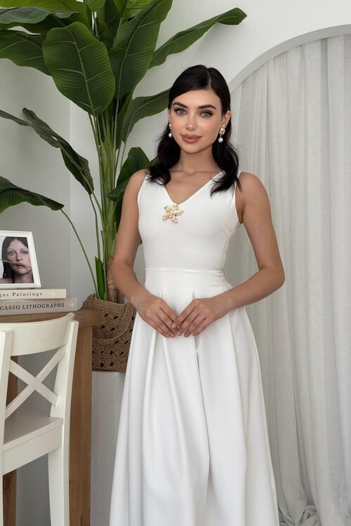 Late Star Detailed Dress