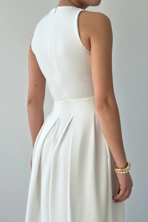 Late Star Detailed Dress