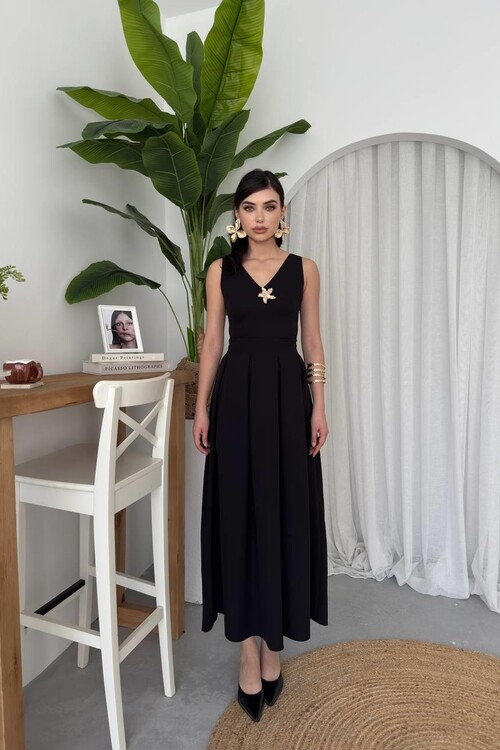 Late Yıldız Detaylı Elbise