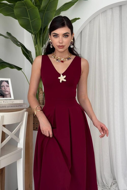 Late Star Detailed Dress