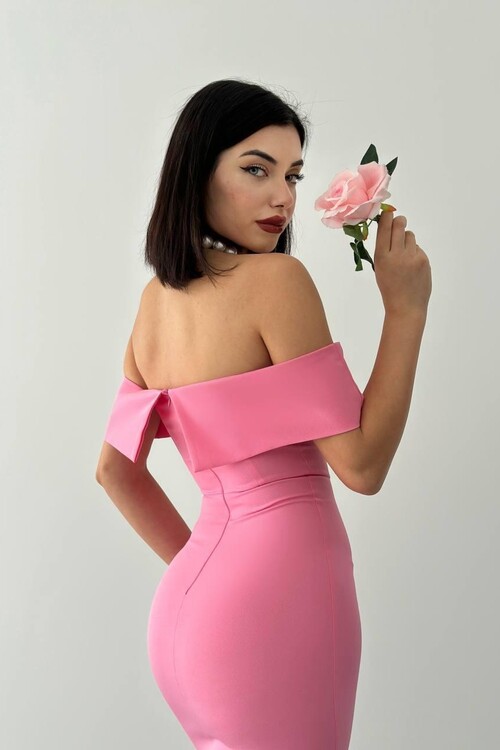 MADONNA YAKA UZUN ELBİSE