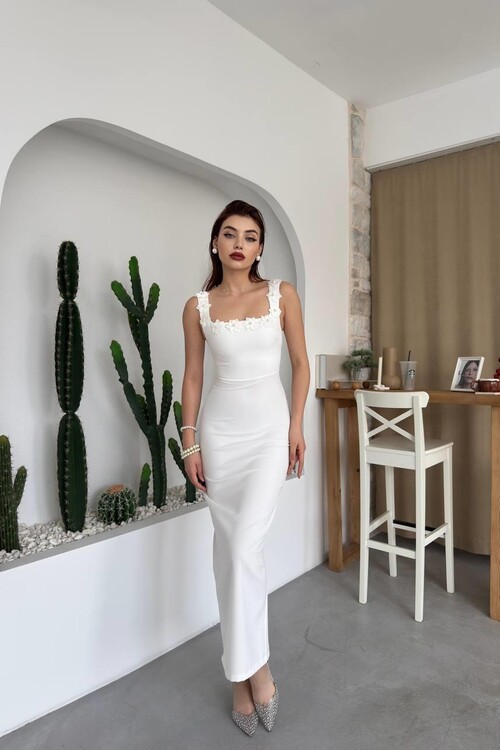 Mıng Çiçek Detaylı Elbise