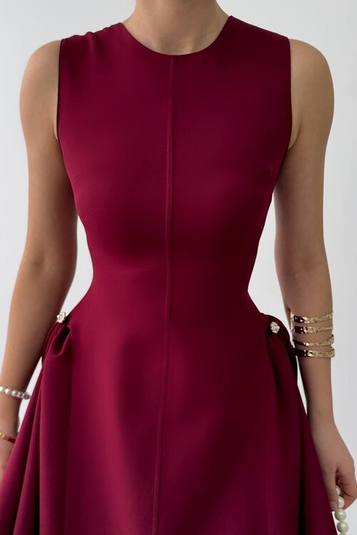 More İnci Detaylı Elbise