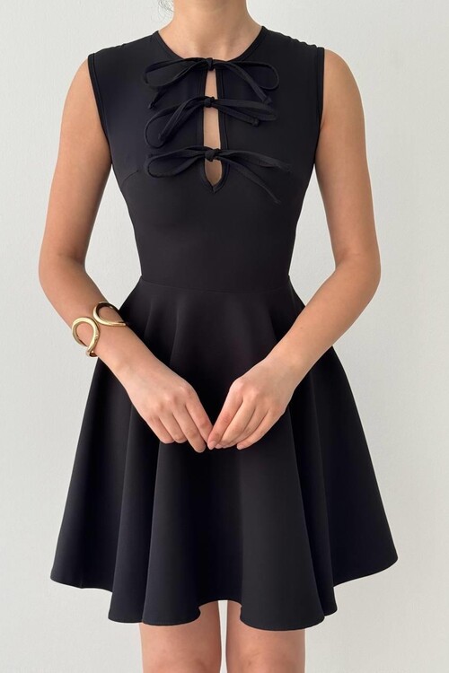 Perp Bow Detailed Dress