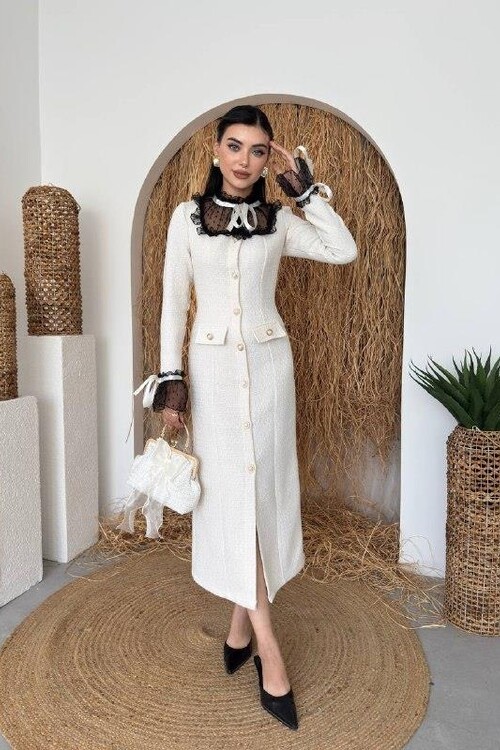 Stro Lace Detailed Dress