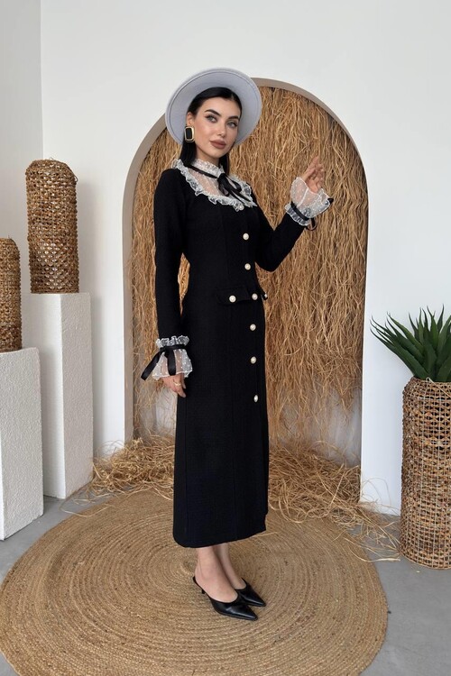 Stro Lace Detailed Dress