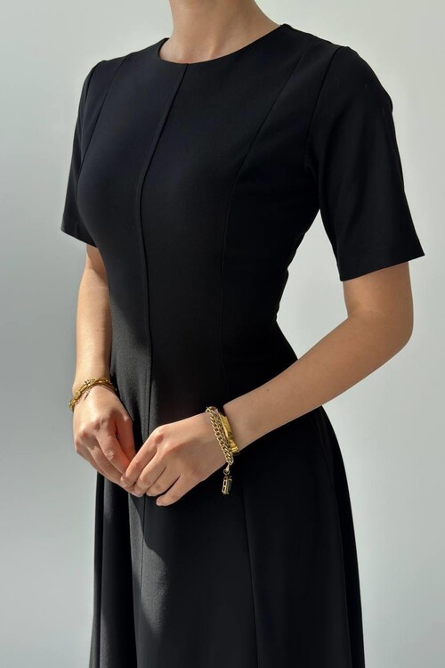 Wera Pleated Midi Dress