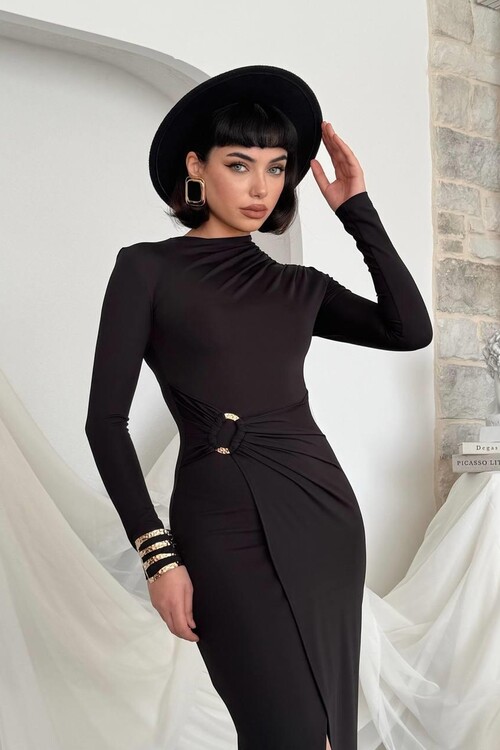 Baggy Brooch Detailed Dress