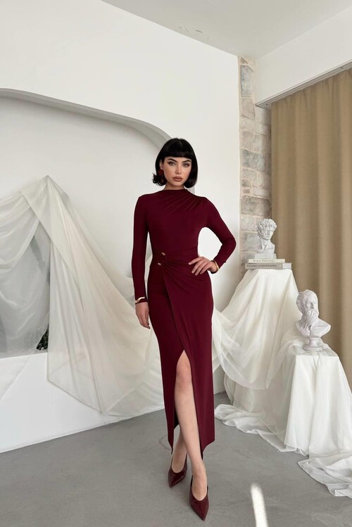 Baggy Brooch Detailed Dress