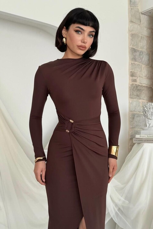 Baggy Brooch Detailed Dress