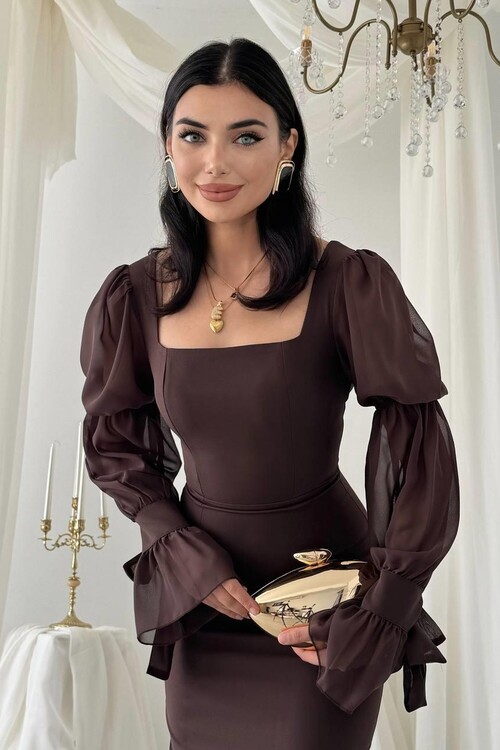 Hare Kolları Fırfır Detaylı Elbise