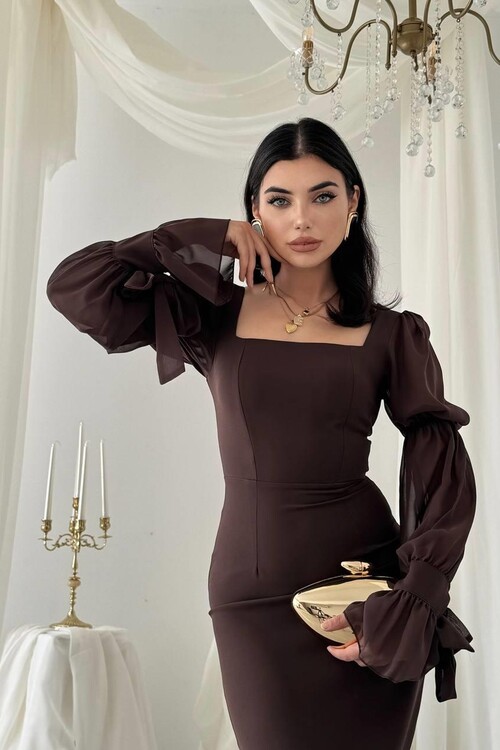 Hare Kolları Fırfır Detaylı Elbise