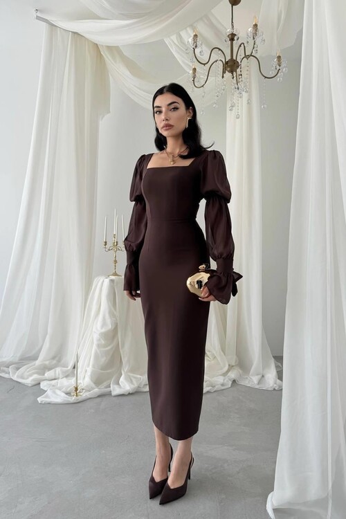 Hare Kolları Fırfır Detaylı Elbise