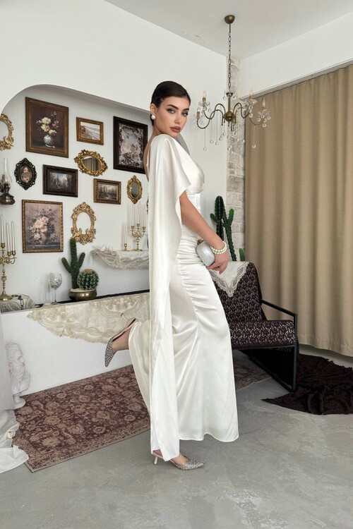 Junas Yaka Kuşağı Detaylıı Elbise