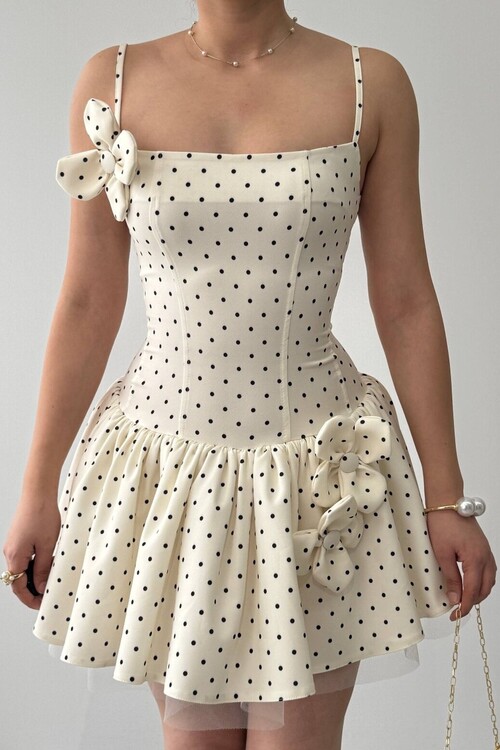 Keraj Çiçek Detaylı Elbise