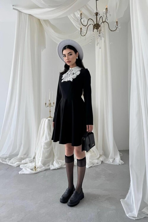 Leye Dantel Detaylı Elbise