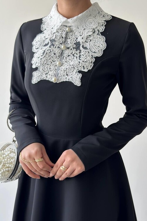 Leye Dantel Detaylı Elbise