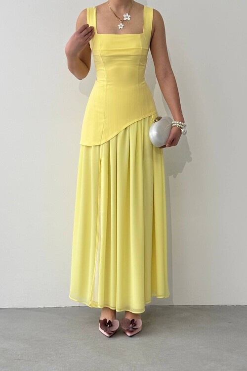 Luen Dress with Slit Detail