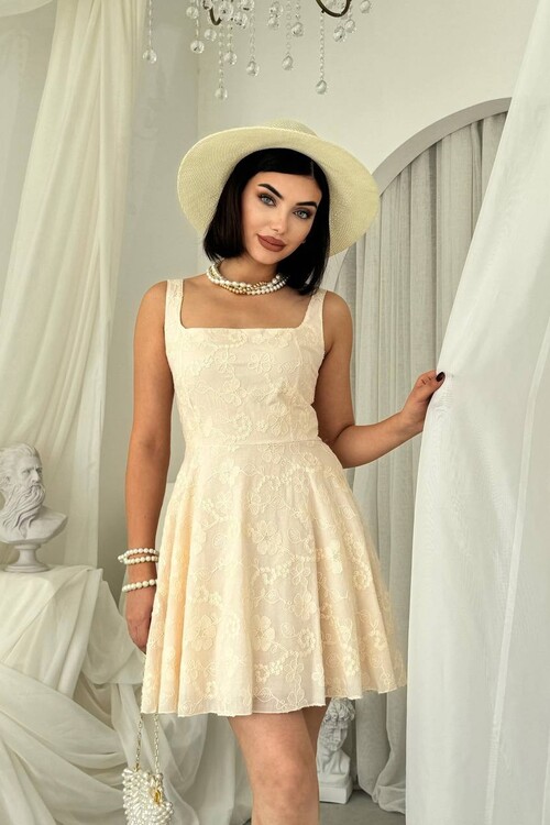 Lyro Çiçek Nakışlı Elbise