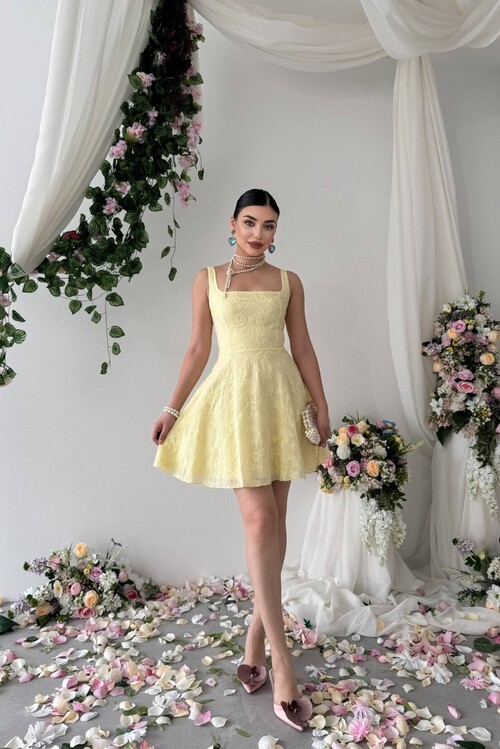 Lyro Çiçek Nakışlı Elbise