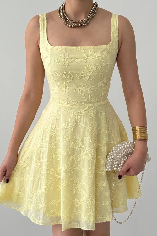 Lyro Çiçek Nakışlı Elbise