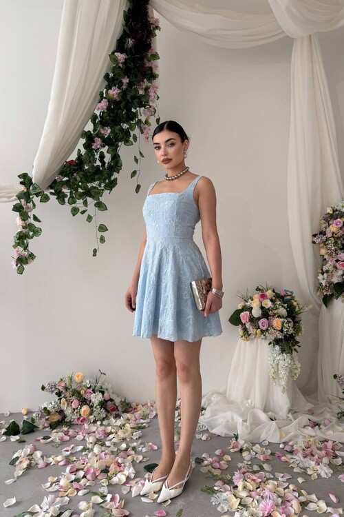 Lyro Çiçek Nakışlı Elbise