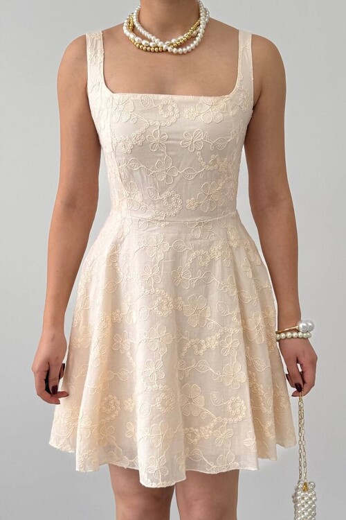 Lyro Çiçek Nakışlı Elbise