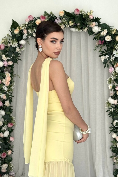 Manen Şal Detaylı Elbise