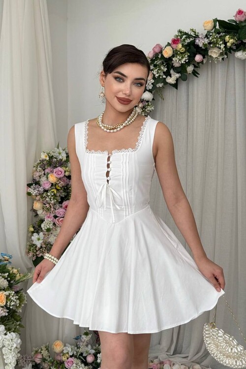 Nuklu Düğme Detaylı Elbise