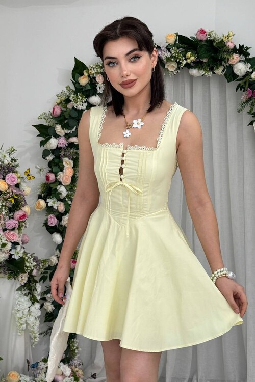 Nuklu Düğme Detaylı Elbise