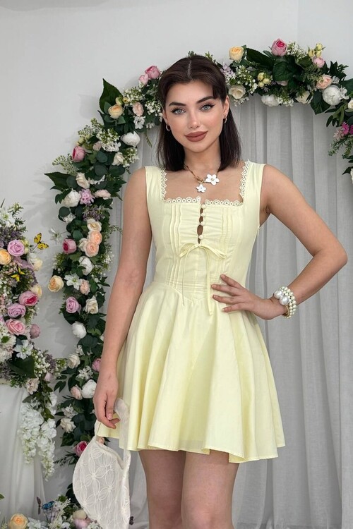 Nuklu Düğme Detaylı Elbise