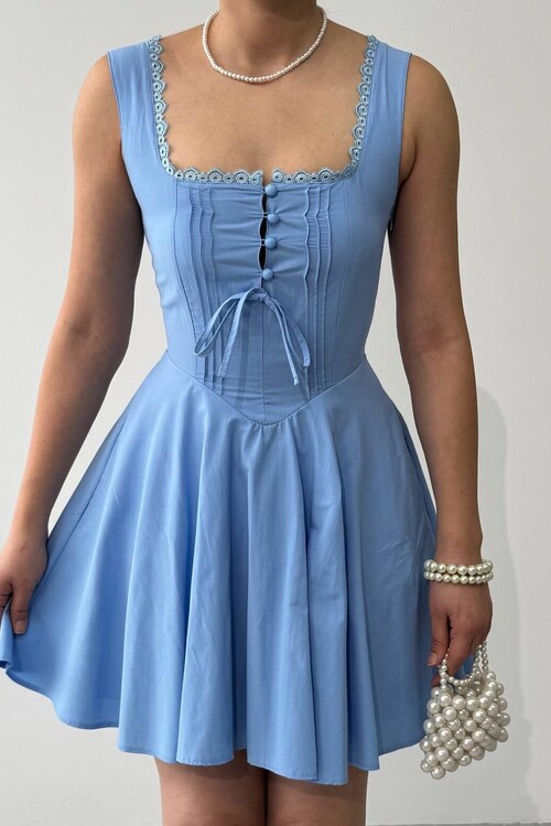 Nuklu Düğme Detaylı Elbise