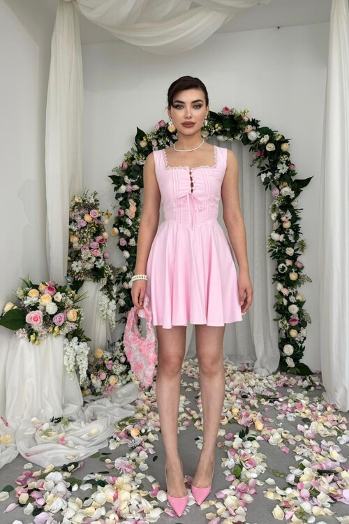 Nuklu Düğme Detaylı Elbise